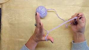 Плетёная на пальцах нить для вязания на руках