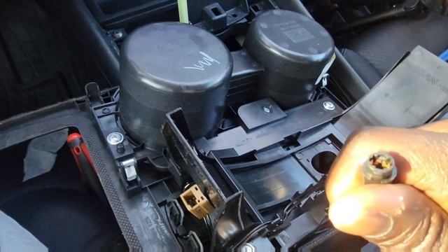 Replace Your Gear Shift Display Light смотреть онлайн