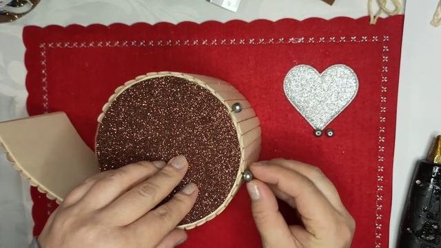 Мастер-класс шкатулка из фоамирана и деревьяных палочек. Просто и эффектно.