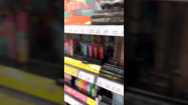 Влог: Почта и Магнит косметик. Покупаю тени для бровей и какую-то красную помаду) смотреть онлайн