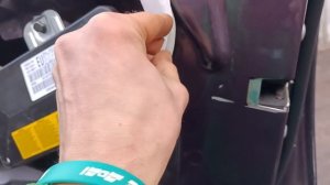 BMW e46 сломался ограничитель водительской двери и обновил бутиловый шнур на шумке.