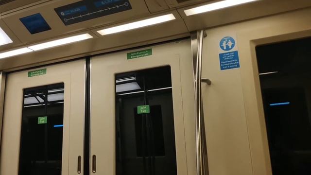 Dubai International Airport Terminal 3 Tour | Sleep in Hostel in Airport смотреть онлайн