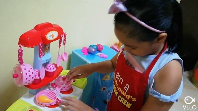 Cooking show? by Clumsy Chef Chloe??? смотреть онлайн