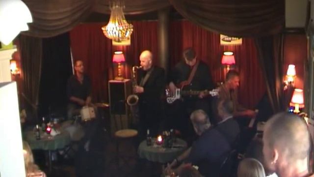 Rinus Groeneveld met zijn GREENFIELD Jazz Quartet in jazzclub Theater Den Das смотреть онлайн