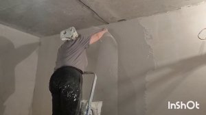 Как наклеить сетку на стену