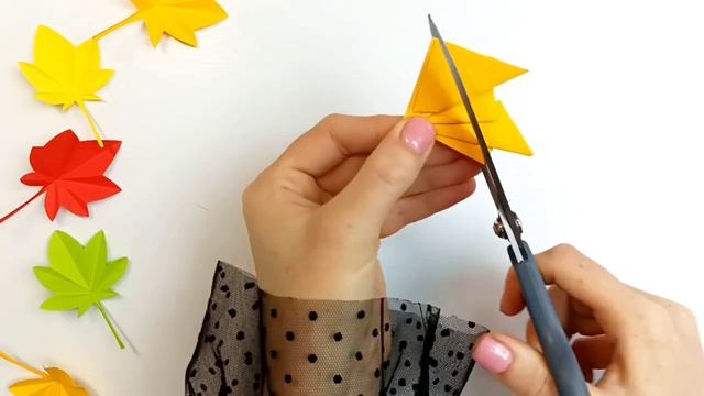 Как легко вырезать ЛИСТЬЯ? из бумаги смотреть онлайн