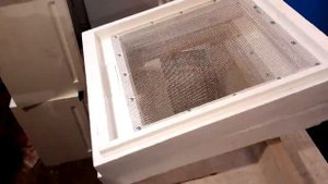 Обзор "Пеноулика" на 10-ть рамок с разделителем пополам и без.