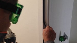 Врезка электромеханического замка в пластиковую дверь