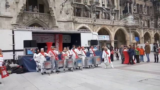 Мари́енплатц (нем. Marienplatz) — центральная площадь Мюнхена, смотреть онлайн