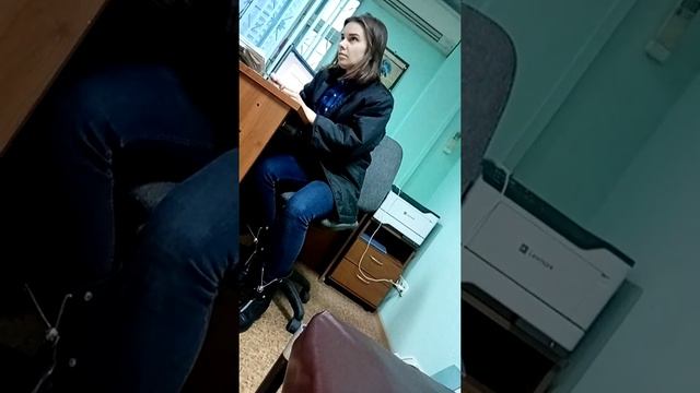 Таджик в отделении полиции