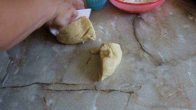 Решила побаловать себя сдобным печеньем с вареной сгущенкой смотреть онлайн