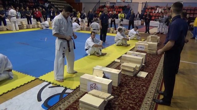 Грушенко Саша Т1--- ЧУ Шинкиокушин николаев 20.12.2015 год. смотреть онлайн