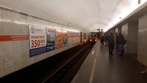 Мотовоз в метро Санкт-Петербурга, станция "Технологический институт".