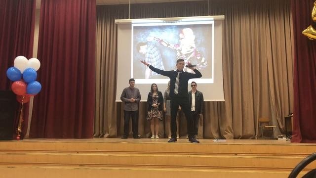 Выступление выпускников. Юбилей школы 281