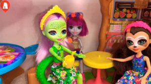 Энчантималс  БЕЛЫЙ ТИГР кукла и большой питомец. КТО это РЫЧИТ???  ОБЗОР Enchantimals. У АЛИСКИ