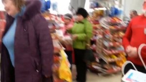 СУМАШЕДШАЯ БАБКА ОРЕТ НА ВСЕХ МАТОМ!