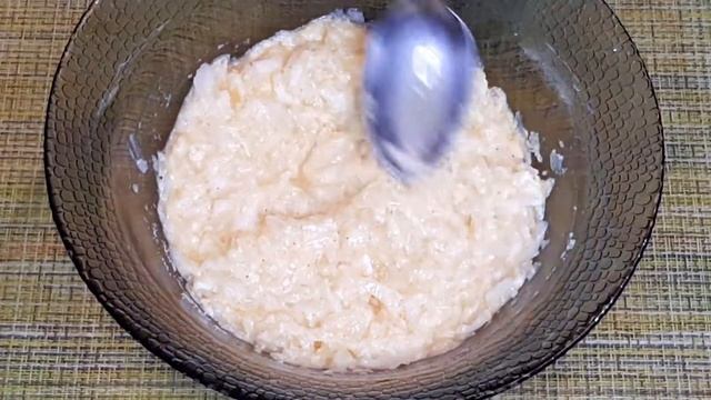 ДОБАВЬТЕ МАНКУ В ЛУК. ДОМАШНИЕ ЛУКОВЫЕ ОЛАДЬИ. ВКУСНО И ПОЛЕЗНО! смотреть онлайн