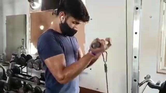 biceps workout body pumping 13 inch biceps size....|?????#vairalvlogs #gymmotivation смотреть онлайн