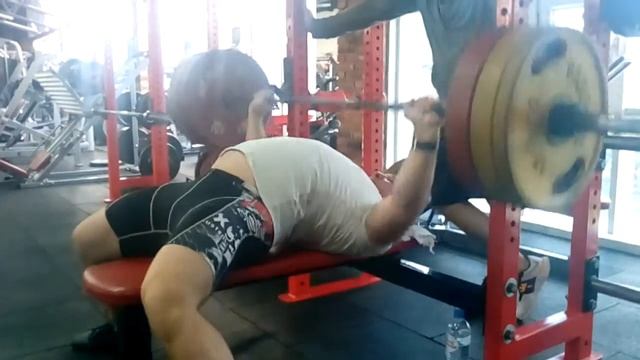 Жим лежа 130 на максимум смотреть онлайн
