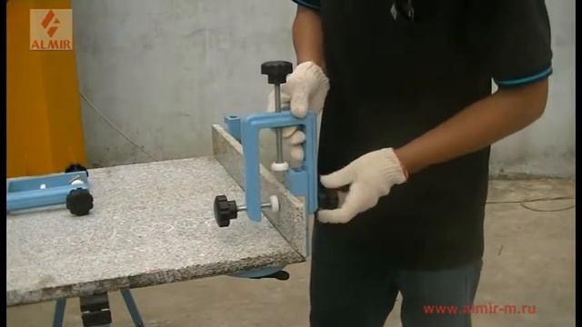 Струбцина A90C-M2 для фиксации плит под углом 90° AUSAVINA смотреть онлайн