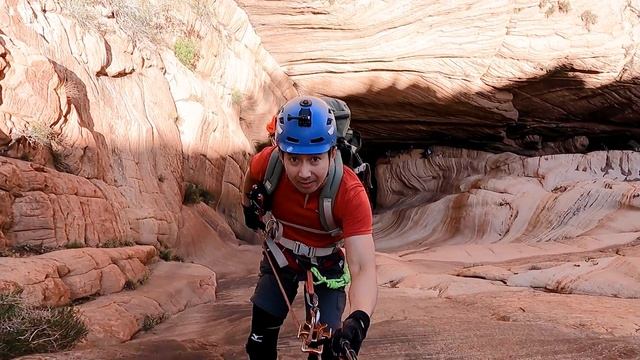 A Quick Guide to Canyoneering Water Canyon near Zion National Park, Utah смотреть онлайн
