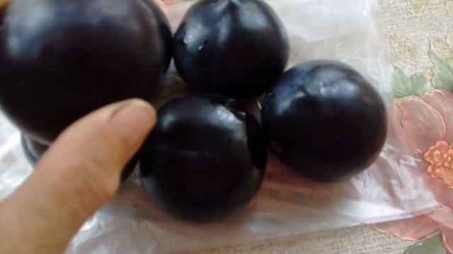 Какая же вкусная слива персик . смотреть онлайн