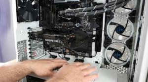 RX 6600 - Sapphire Pulse RX 6600 Unboxing and Installing