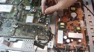 Ремонт телевизора SONY KDL-26S2020. Не включается, мигает три раза