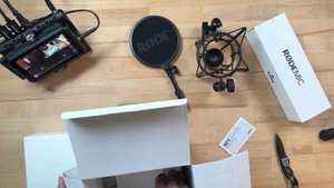 Unboxing RODE NT1 Signature Series