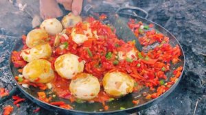 Delicious Chicken Eggs with Bell Pepper Cooking in My Country Prepared by Primitive Culture