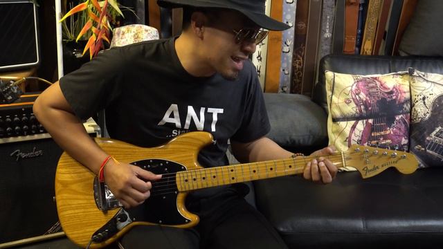 1978 Fender Mustang, Natural Finish. смотреть онлайн