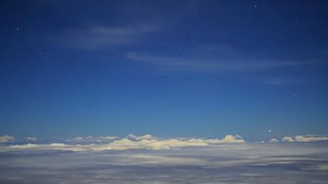 SUNRISE TIME LAPSE OCTOBER 13, 2011 THE MOON RISING LOOKS LIKE A FIREBALL IN THE SKY смотреть онлайн