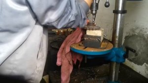 Как быстро сделать шпоночьный паз сверлом.