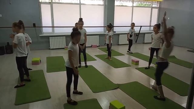 Бэкстейдж со съемок рекламного ролика танцевальной студии BeautyDance где занимается Лиза танцами смотреть онлайн