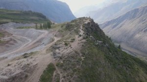 Перевал Кату-Ярык. Старый и строящийся новый спуск в долину реки Чулышман