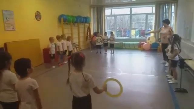 Подвижная игра "Светофор" для старшей группы VID 20231104 141457 592 смотреть онлайн