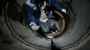 подготовка колодца для углубления ремонтными кольцами