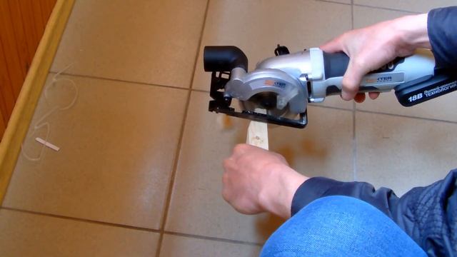 Мини пила Dexter. смотреть онлайн