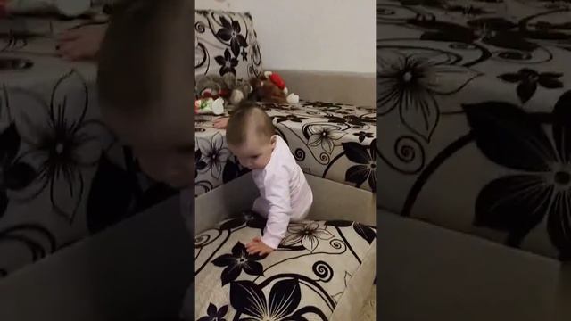 Чувство ритма перед сном 10месячной девочки) смотреть онлайн