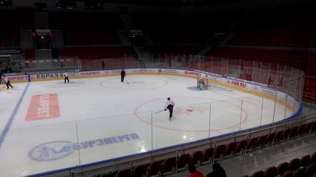"Кузнецкие Медведи" вернулись на "Арену Кузнецких Металлургов" смотреть онлайн