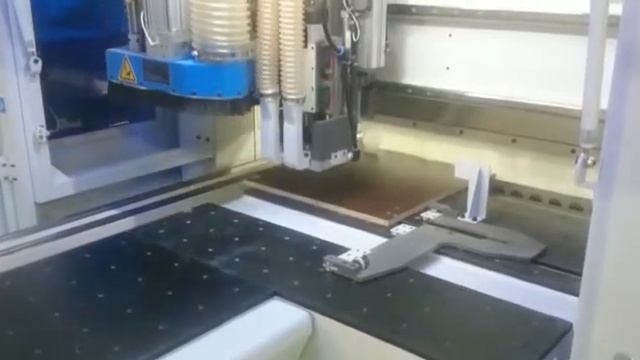 Сверлильно присадочный станок с ЧПУ KDT KN-2309 смотреть онлайн