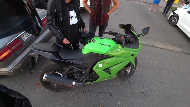 Подбили мотоциклистку смотреть онлайн