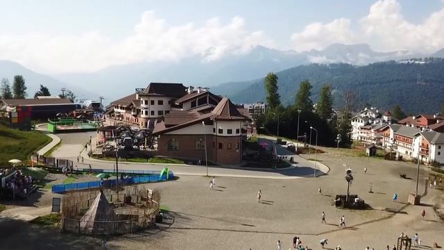 Красная поляна летом и зимой