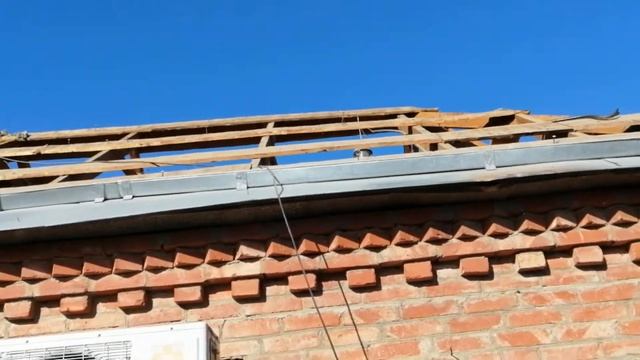 Демонтаж кровли: первый этап устройства новой крыши