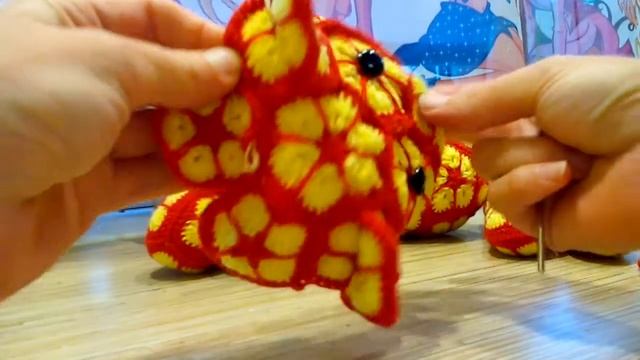 МК вяжем медведя из мотивов Африканский цветок. Урок 3.