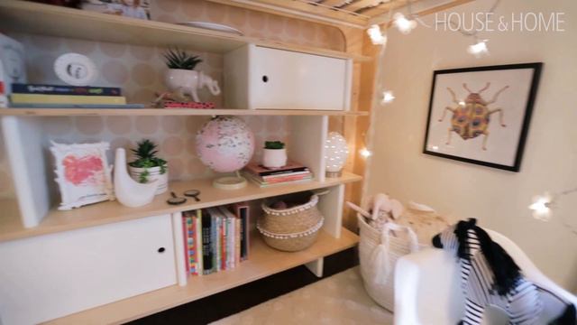 A Tiny Nursery Transformed Into A Big Girl Bedroom смотреть онлайн