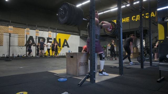 Полуприседания на стул 140 кг. смотреть онлайн