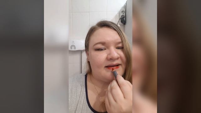 Мой_видеообзор_сатиновых_помад_Foet_из_greenway .mp4