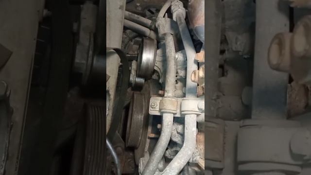 Как заменить ремень генератора на Рено Премиум. смотреть онлайн