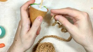 Новогодняя ёлка из джута. Новогодние поделки и подарки своими руками.